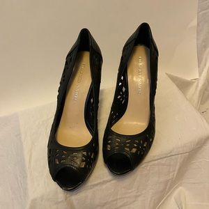 Frankie Sarto size 8.5 peep toed sexy black heels preowned